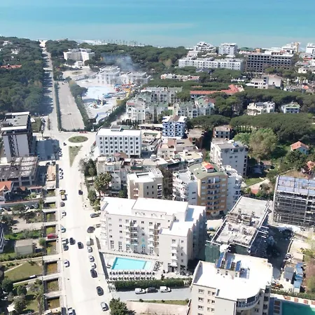 Pineamare Golem, Durres * Голем